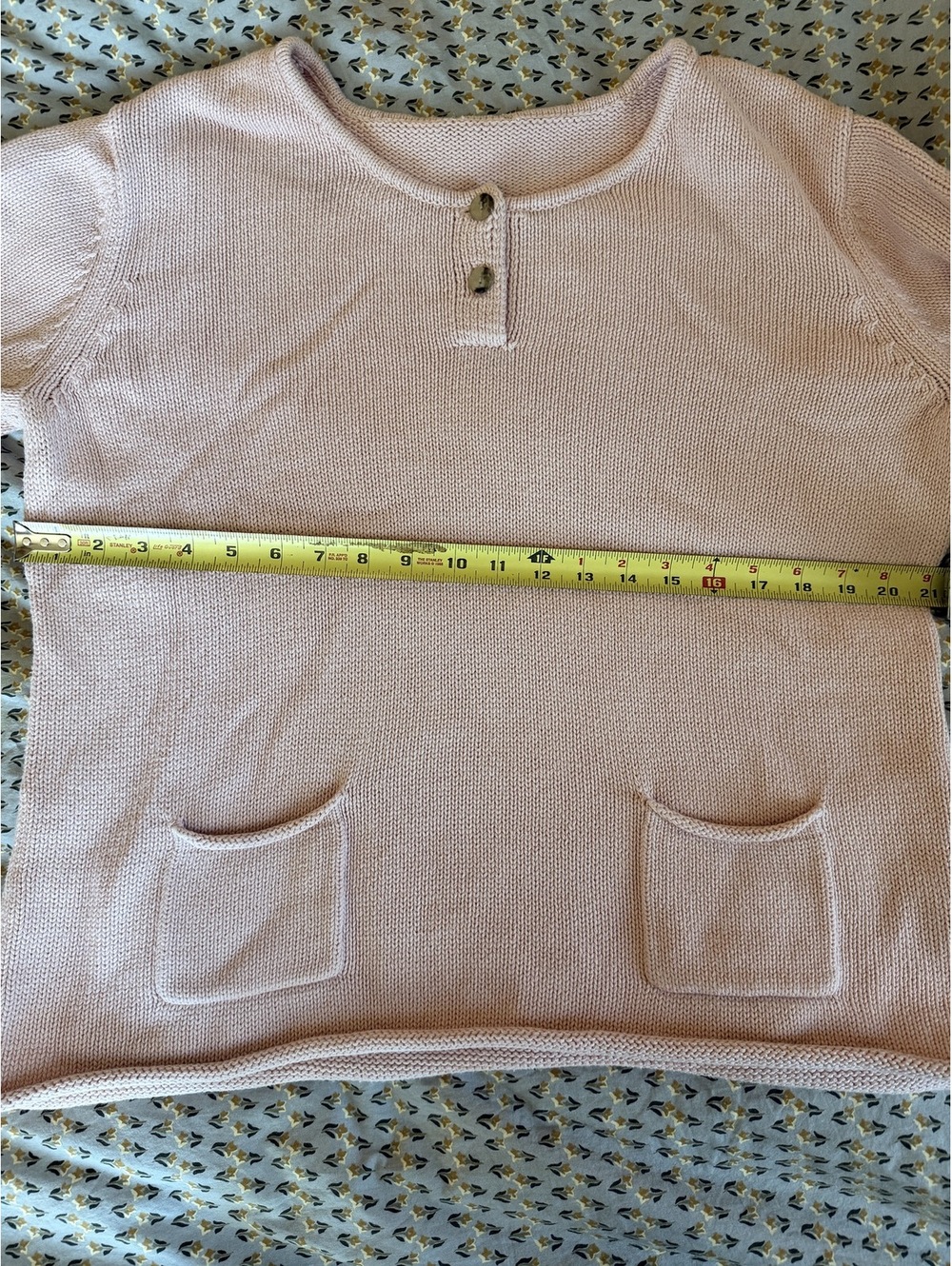 Light Pink Cotton Knit Sweater with Front Pockets and Button Detail - Picture 5 of 6